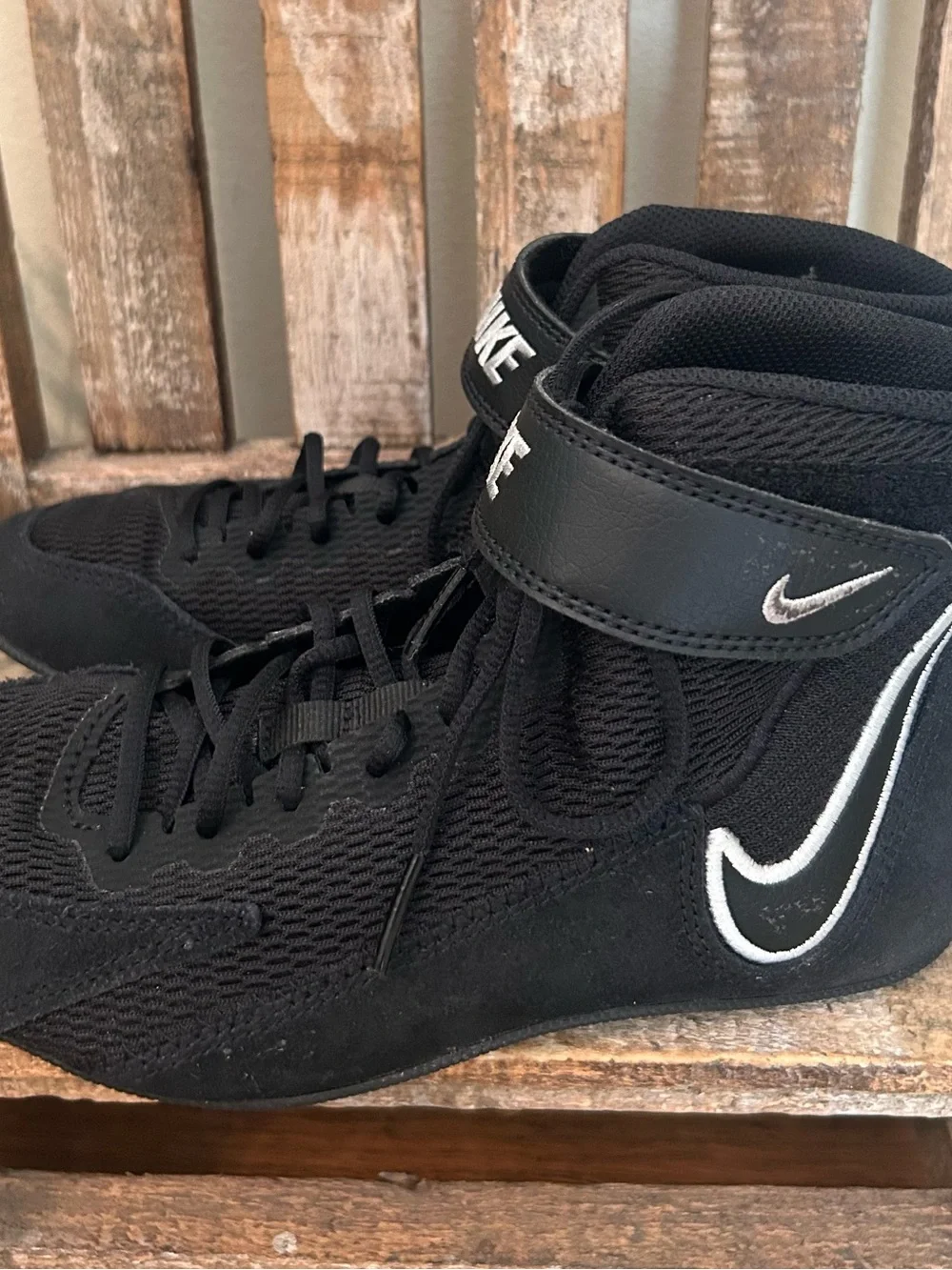 Nike Speedsweep 8 Big Kids' Wrestling Shoes Size 3.5